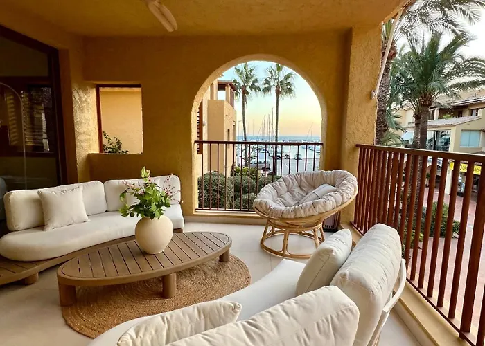 Beachfront Bliss Apartment *